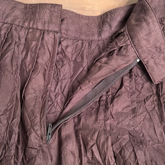 Saks Fifth Avenue S5A tea length crinkle silk skirt. Brown. Size 2 - Picture 5 of 8